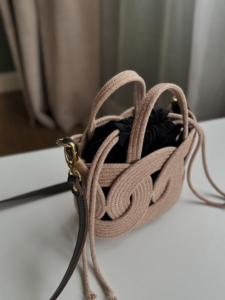 Фото из отзыва к Шнур плетёный 5 мм меланж песочный-капучино с сердечником