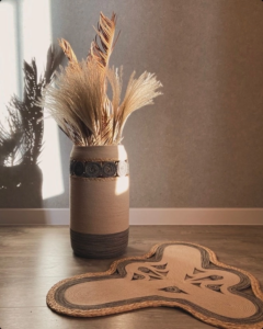 Фото из отзыва к Шнур вязаный 5 мм меланж чёрный-джутовый цвет с сердечником