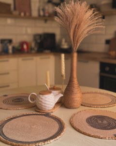 Фото из отзыва к Шнур вязаный 5 мм меланж чёрный-джутовый цвет с сердечником